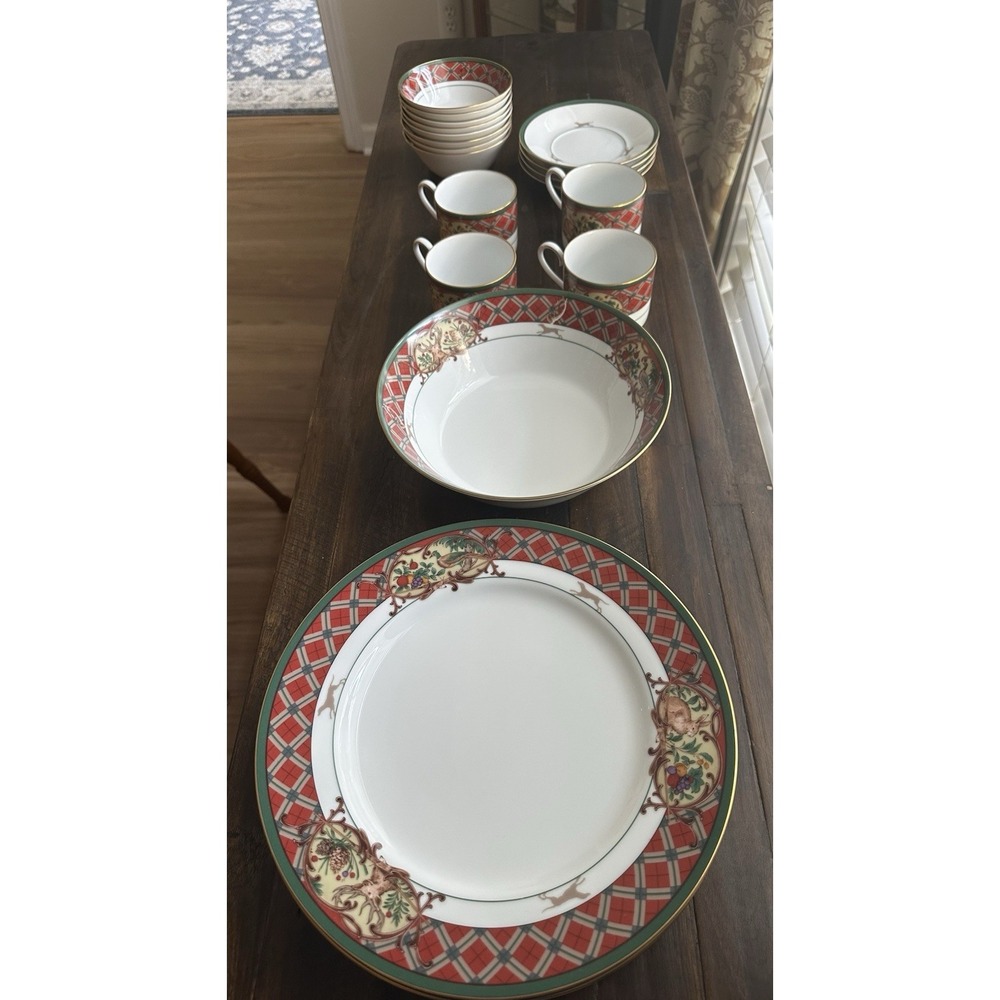 Noritake Royal Hunt 4 Plates, 4 Cup & Saucer, 8 Bowls, 1 Lrg Serving Bowl